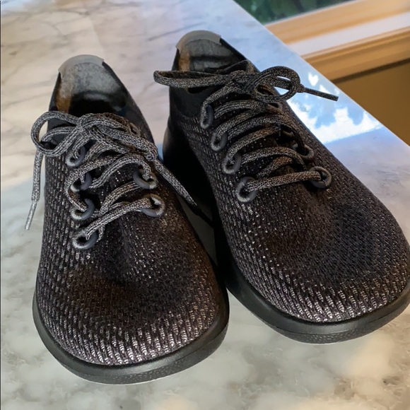 allbirds tennis shoes